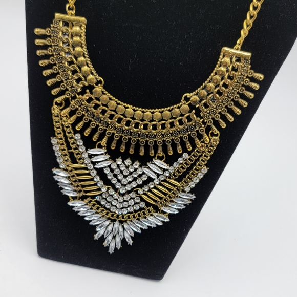 Fashion statement gold and rhinestone Bible necklace - Picture 3 of 6